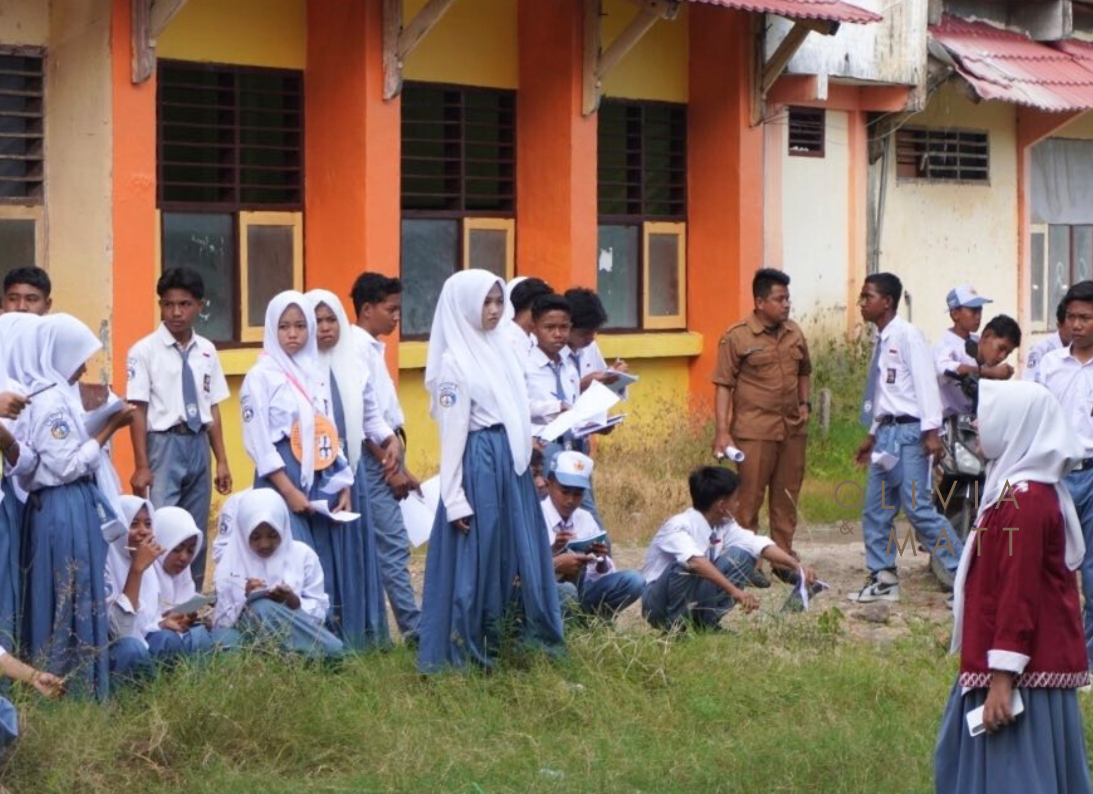 HARI KEDUA PELAKSANAAN MPLS RAMAH SMAN 1 WOHA TP 2025/206