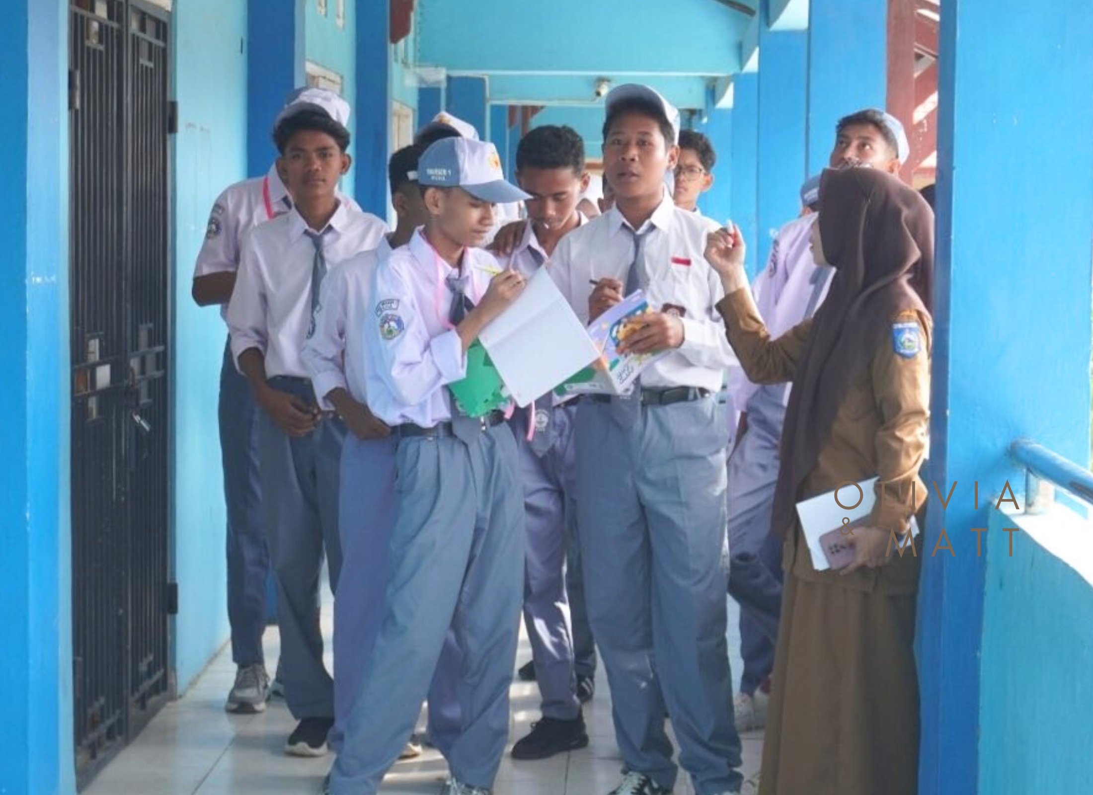 HARI KEDUA PELAKSANAAN MPLS RAMAH SMAN 1 WOHA TP 2025/206